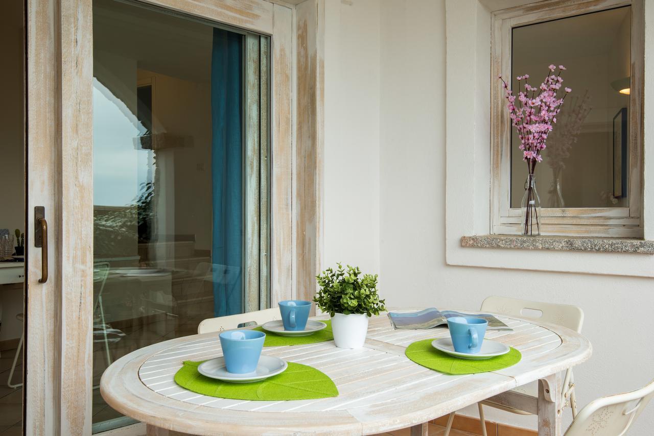 Apartment In S'Abba E Sa Pedra With Pool Golfo Aranci Exteriör bild